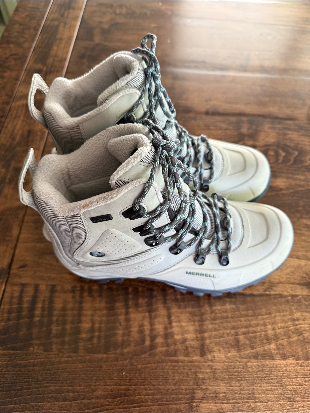Merrell Women's Whiteout 8 Silver Birch Winter Boots Size 9